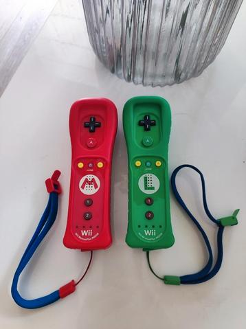  Nintendo Wiimotes set van 2 - Mario & Luigi  Edition

Lo beschikbaar voor biedingen