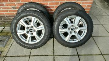 Winterbanden op aluminium velgen beschikbaar voor biedingen