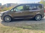 Vw Touran automaat 1.4 tsi airco 7 zit  - 1 jaar garantie, Auto's, Volkswagen, Euro 5, Zwart, 4 cilinders, Bruin