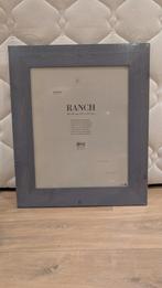 Cadre photo bleu, Enlèvement