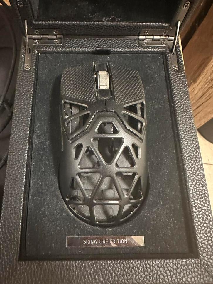 Razer Viper Mini Signature Edition, Computers en Software, Muizen, Zo goed als nieuw, Muis, Rechtshandig, Draadloos, Gaming muis