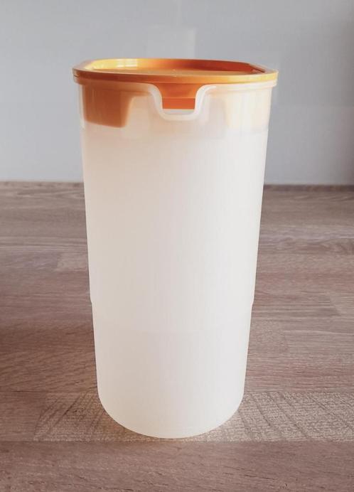 TUPPERWARE PICHET + COUVERCLE JAUNE, Huis en Inrichting, Keuken | Tupperware, Zo goed als nieuw, Bak of Kom, Geel, Ophalen of Verzenden