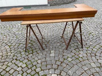 Houten schouwbalk beschikbaar voor biedingen