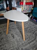 Bijzettafeltje, Enlèvement