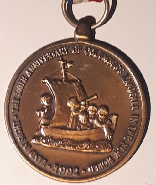 M.J Hummel GOEBEL 1992 : Médaille 3,5 cm Navire avec Hummels, Timbres & Monnaies, Pièces & Médailles, Bronze, Enlèvement ou Envoi
