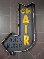 Décoration murale moderne, Enlèvement