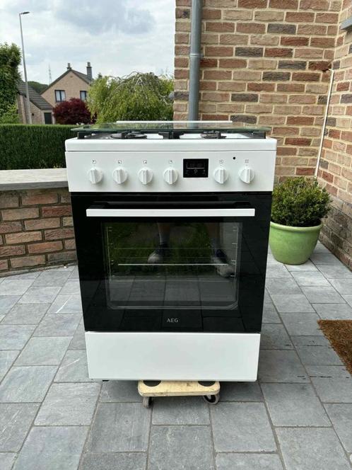 Cuisinière à gaz comme neuve, Elektronische apparatuur, Fornuizen, Zo goed als nieuw, Vrijstaand, Gas, 4 kookzones, 90 tot 95 cm