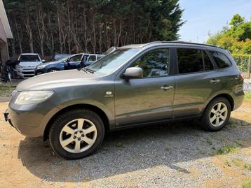 Hyundai Santa Fe 4x4 2.2 diesel, Keuring VVK. Trekhaak. beschikbaar voor biedingen