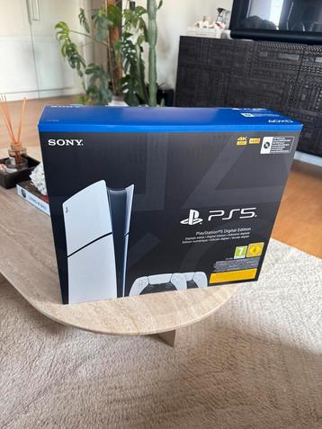 Ps5 slim digital + 2 controllers (gesealed)  beschikbaar voor biedingen