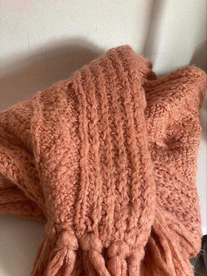 Wol sjaal oud roze en bijpassende muts, Kleding | Dames, Mutsen, Sjaals en Handschoenen, Sjaal, Ophalen of Verzenden