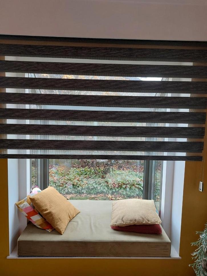 Zwarte lamel gordijn luxaflex 3 stuks 180€, Huis en Inrichting, Stoffering | Gordijnen en Lamellen, Zo goed als nieuw, Ophalen