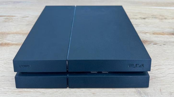 PS4, 2 consoles, 4 games, Games en Spelcomputers, Spelcomputers | Sony PlayStation 4, Gebruikt, Original, 500 GB, Met 2 controllers