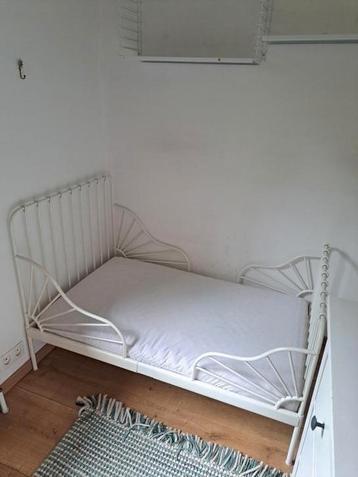 Wit meegroeibed peuterbed MINNEN IKEA  beschikbaar voor biedingen