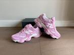 New Balance 9060 “ Pink Overdye “ Maat 40, New Balance, Nieuw, Ophalen of Verzenden, Sneakers