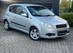 Chevrolet Aveo tweedehands uit het jaar 2009, Auto's, Chevrolet, Aveo, Grijs, Particulier, Euro 4