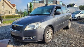 skoda fabia 1.2i AL GEKEURD ROOS FORM AIRCO TREKHK 2009 beschikbaar voor biedingen