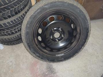 4 Winterbanden + velg beschikbaar voor biedingen