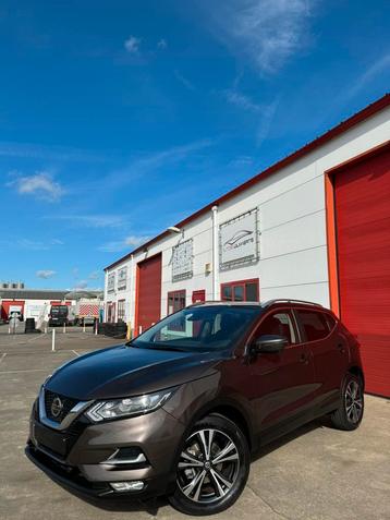 Nissan Qashqai 2018 facelift 1.3i 12000 km pano/LED/navi/cam