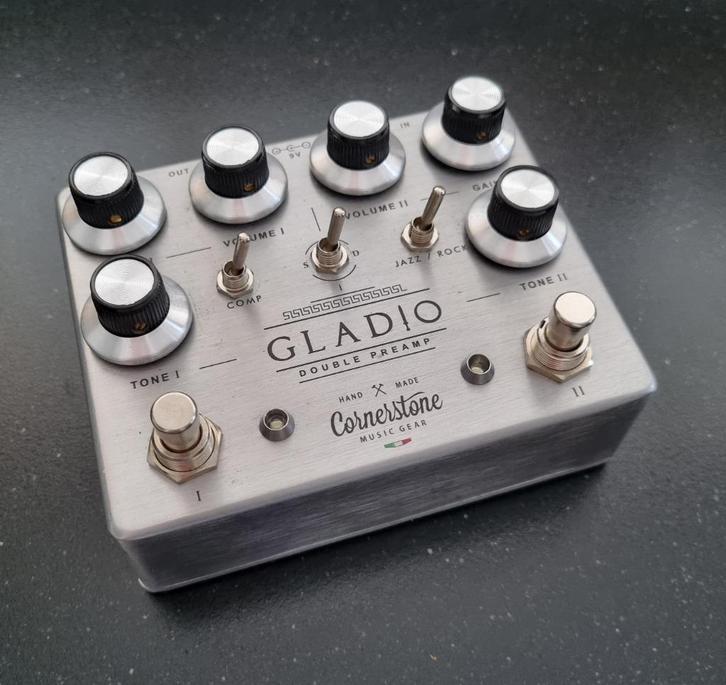 Cornerstone Gladio Double Preamp Dumble Pedal, Muziek en Instrumenten, Effecten, Zo goed als nieuw, Distortion, Overdrive of Fuzz