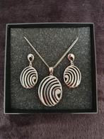 Zilveren halsketting met bijpassende oorbellen, Enlèvement ou Envoi, Neuf, Argent, Argent