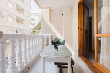 Charmant appartement in Torrevieja bij het strand   Acequión beschikbaar voor biedingen