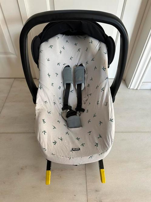 Maxi Cosi Marble met Isofix base met beschermhoes Dooky, Kinderen en Baby's, Autostoeltjes, Gebruikt, Isofix, Verstelbare rugleuning