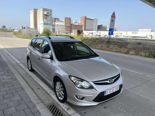 Hyundai i30 SW 1.6Crdi gekeurd met carpass, Auto's, Hyundai, Bedrijf, Te koop, i30, ABS, Airbags, Airconditioning, Alarm, Boordcomputer