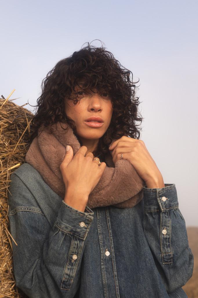 Plaids Cocooning colsjaal Fausse Fourrure NIEUW, Kleding | Dames, Mutsen, Sjaals en Handschoenen, Nieuw, Sjaal, Ophalen of Verzenden