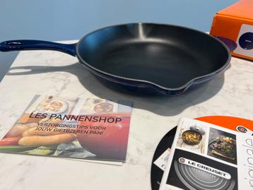 Nieuwe Le Creuset skillet 26 cm Indigo blauw beschikbaar voor biedingen