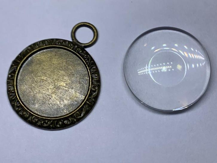 4 sets Cabochon hanger dubbelzijdig met glaasje oudgoudkleur, Hobby en Vrije tijd, Kralen en Sieraden maken, Nieuw, Hanger, Ophalen of Verzenden