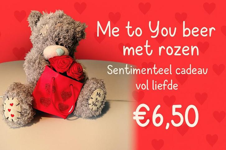Me to You beer met rozen – Sentimenteel cadeau vol liefde., Verzamelen, Beren en Cherished Teddies, Me To You, Ophalen of Verzenden
