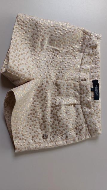 Short McGregor goud maat 128 beschikbaar voor biedingen