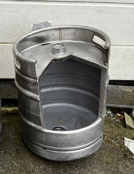 toilet, Urinor van RVS bierfust 50 liter, Bricolage & Construction, Sanitaire, Utilisé, Toilettes, Inox, Enlèvement