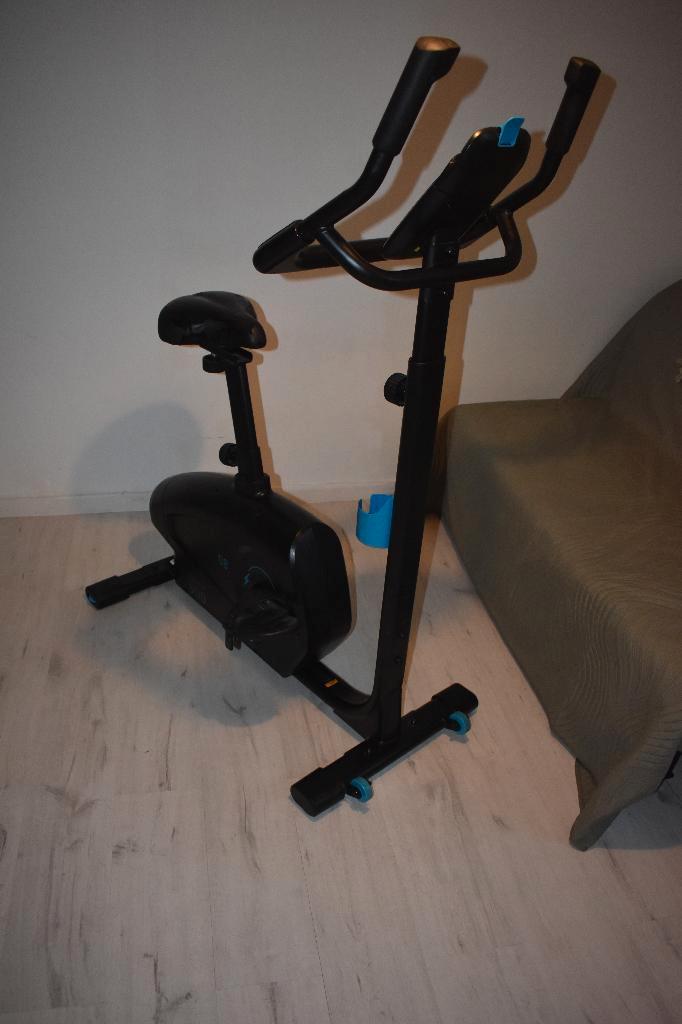 VELO APPARTEMENT DOMYOS EB 900 excellent etat, Sports & Fitness, Appareils de fitness, Comme neuf, Vélo d'appartement, Jambes