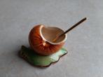 Petit moutardier vintage Escargot en barbotine avec cuillère, Antiquités & Art, Enlèvement ou Envoi