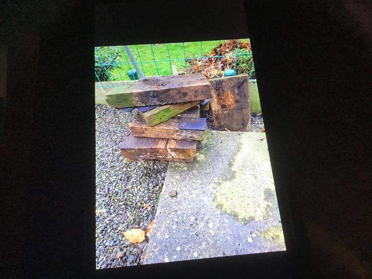 GRATIS restjes treinbilzen in LICHTERVELDE, Tuin en Terras, Palen, Balken en Planken, Gebruikt, Ophalen