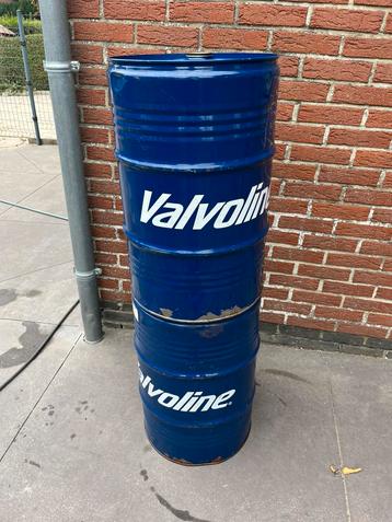 Fut huile moteur valvoline 02 pieces 60 litres vide beschikbaar voor biedingen
