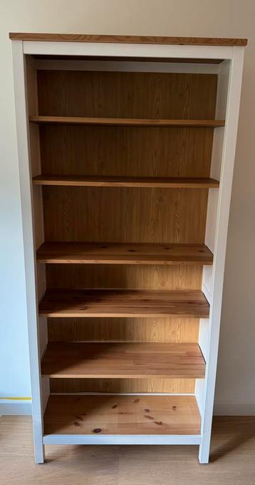 IKEA Hemnes boekenkast beschikbaar voor biedingen