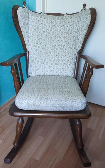 Rocking chair en bois à bascule beschikbaar voor biedingen