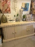 Griekse meubels, Ophalen