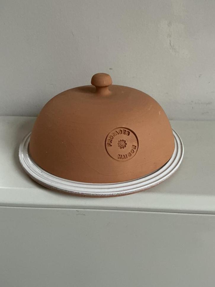 Nieuwe kaasstolp van keramiek, Huis en Inrichting, Woonaccessoires | Stolpen, Zo goed als nieuw, Ophalen of Verzenden