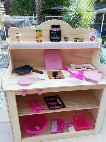 Nieuwe sterke houten speelkeuken incl toebehoren nu 85€ laat beschikbaar voor biedingen