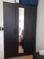 Armoire noire 3 porte avec miroir (brimnes ikea), Maison & Meubles, Comme neuf, Enlèvement ou Envoi
