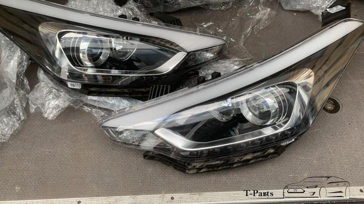 hyundai i20 koplamp Rechts links koplamp LED 92102C8200 9210, Auto-onderdelen, Verlichting, Hyundai, Nieuw