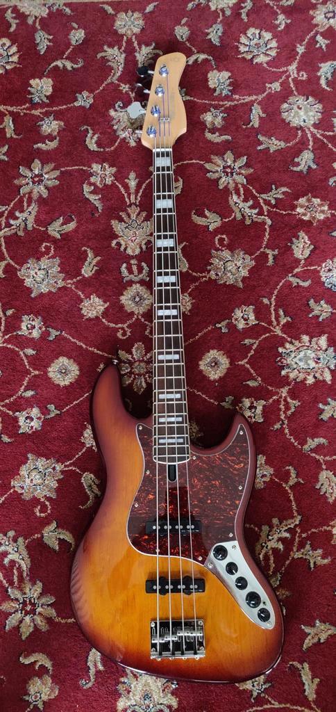 Sire Marcus Miller V7, Muziek en Instrumenten, Snaarinstrumenten | Gitaren | Bas, Zo goed als nieuw, Ophalen