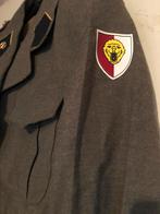 Leger uniform broek en jas!, Ophalen