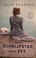 EEN SCHRIJFSTER AAN ZEE Julie Klassen, Boeken, Europa overig, Julie Klassen, Ophalen of Verzenden, Zo goed als nieuw
