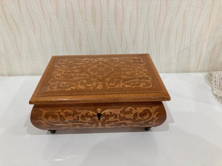 Muziekdoos REUGE met zwitsers opwindmechanisme, Antiek en Kunst, Curiosa en Brocante, Ophalen of Verzenden