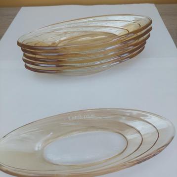 ijsschaaltjes beschikbaar voor biedingen