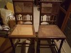 2 oude Mechelse stijl...1 stoel is al hersteld.v, Antiek en Kunst, Ophalen of Verzenden